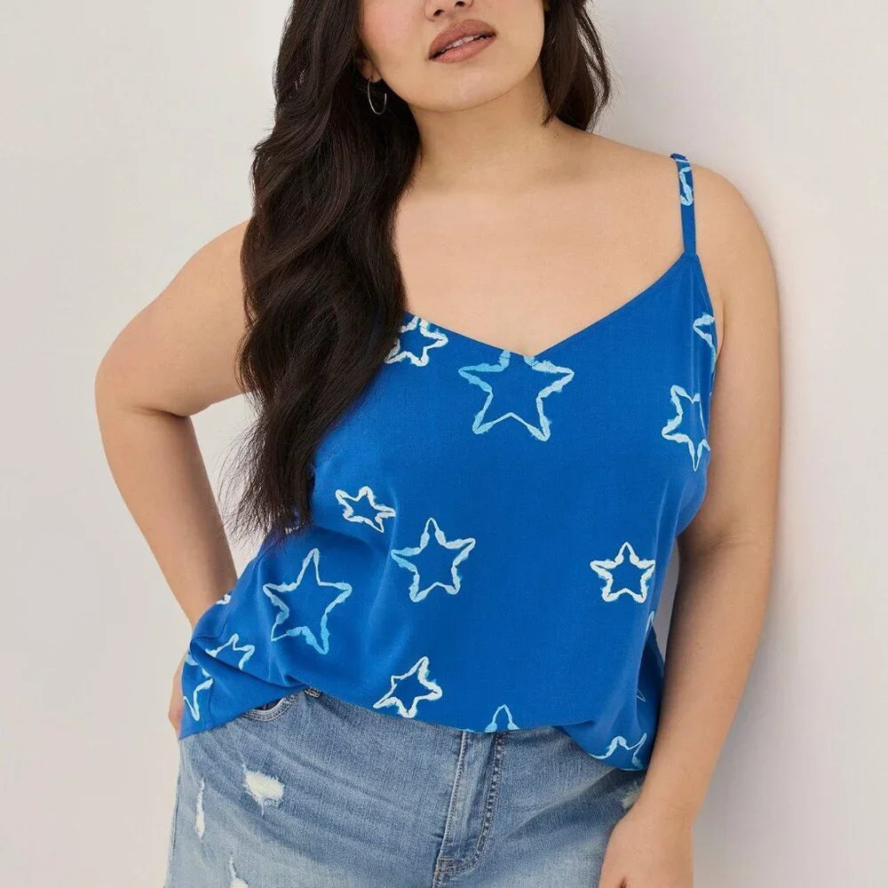 Torrid Blue and White Star Print Ava Stretch Challis Cami in Size 3 / 22-24